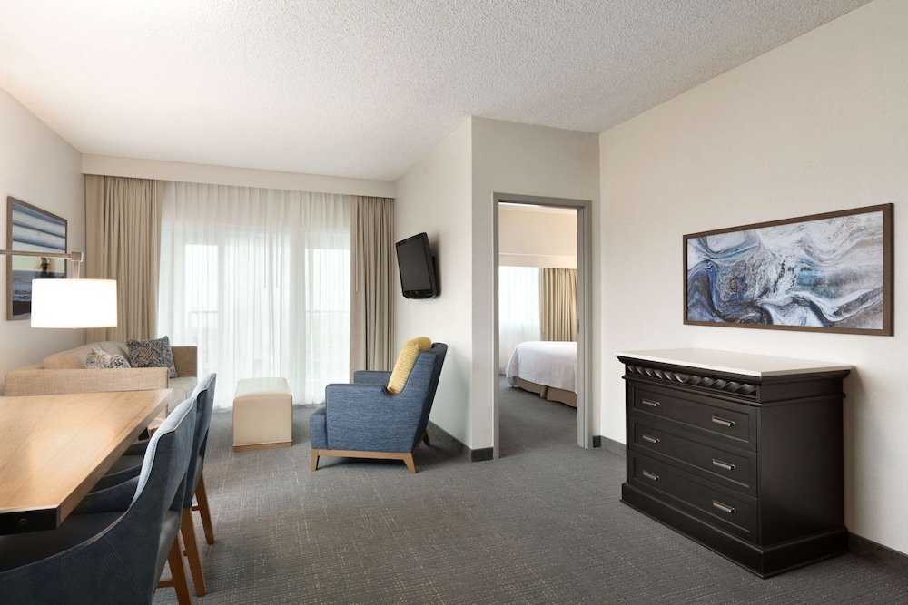 Embassy Suites by Hilton Monterey Bay Seaside 40/65