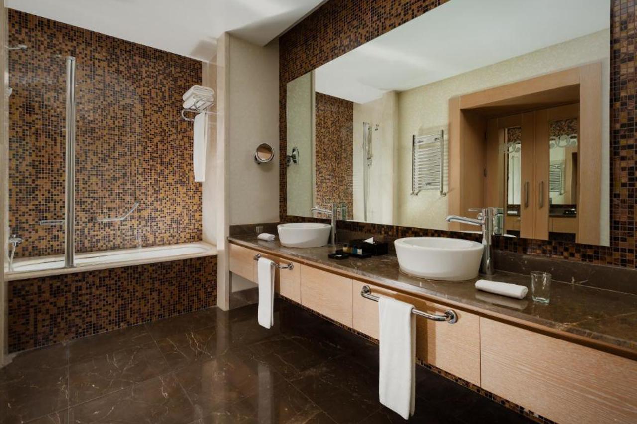 Badamdar Hotel and Residences 64/65