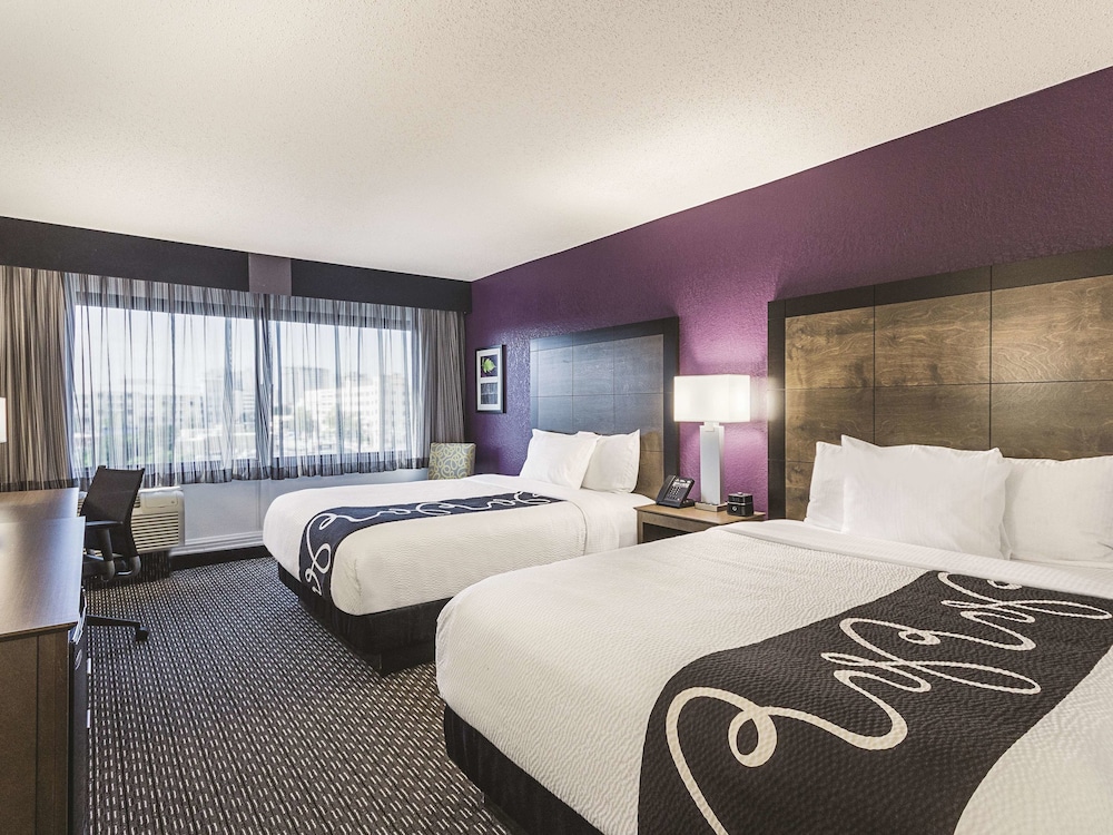 La Quinta Inn & Suites by Wyndham Virginia Beach 21/46