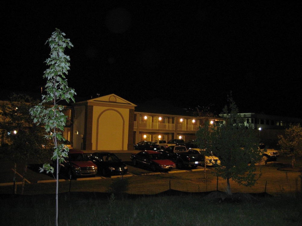 Corporate Suites of Burlington 2/47
