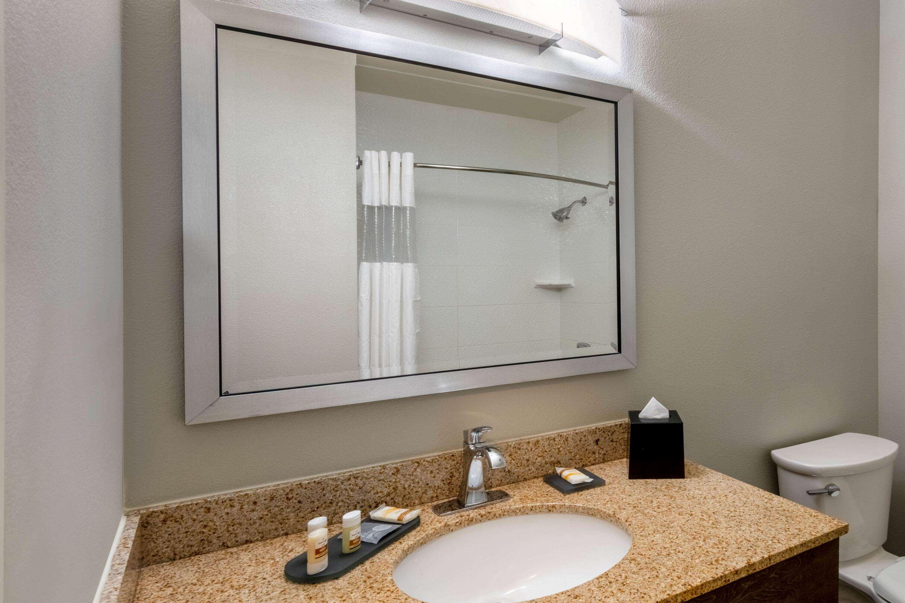 جناح ديلوكس تنفيذي، La Quinta Inn & Suites by Wyndham Fairbanks Airport 2/2