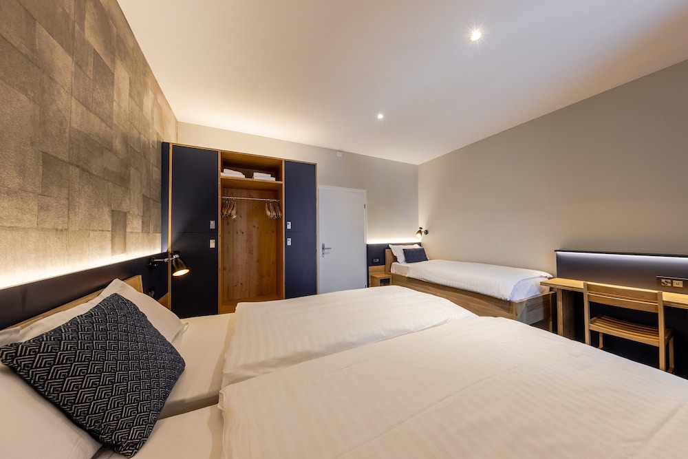 Villars Lodge 10/50