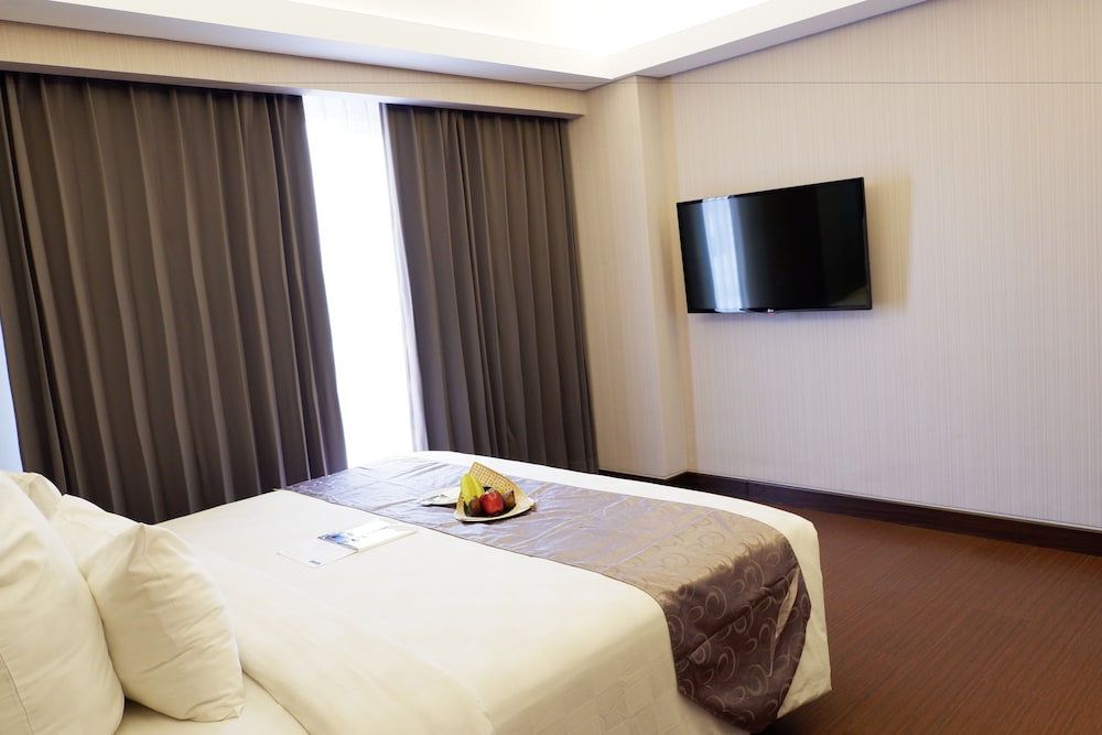 Crown Prince Hotel Surabaya 42/71