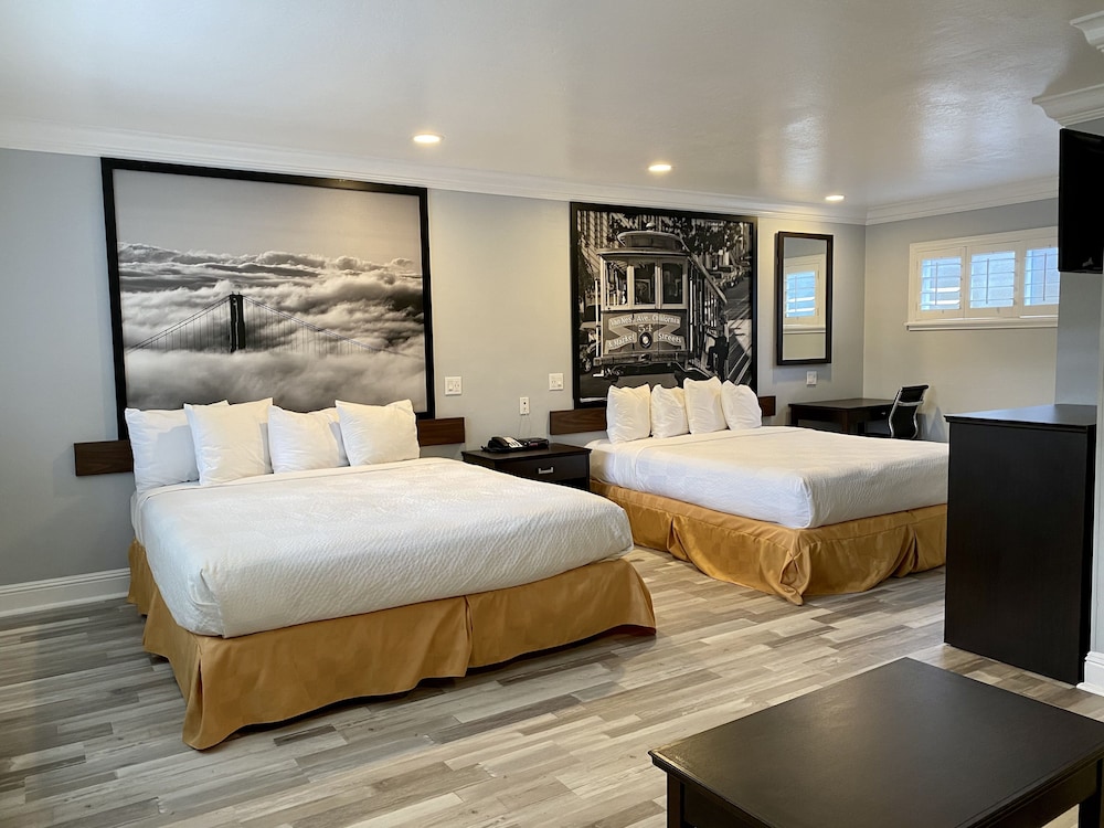 Super 8 By Wyndham Monterey/Carmel 38/48