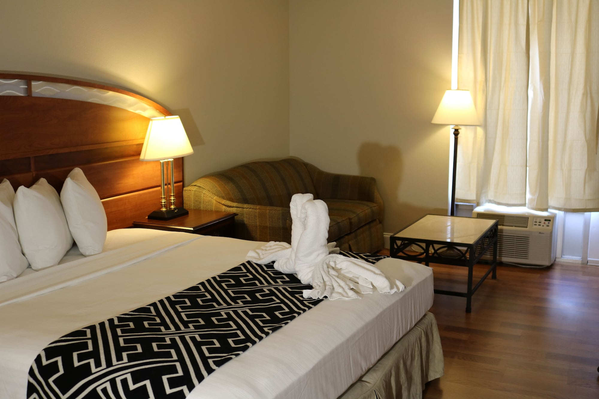 غرفة بسرير كينج لذوي الإعاقة، Magic Key Resort 3/5