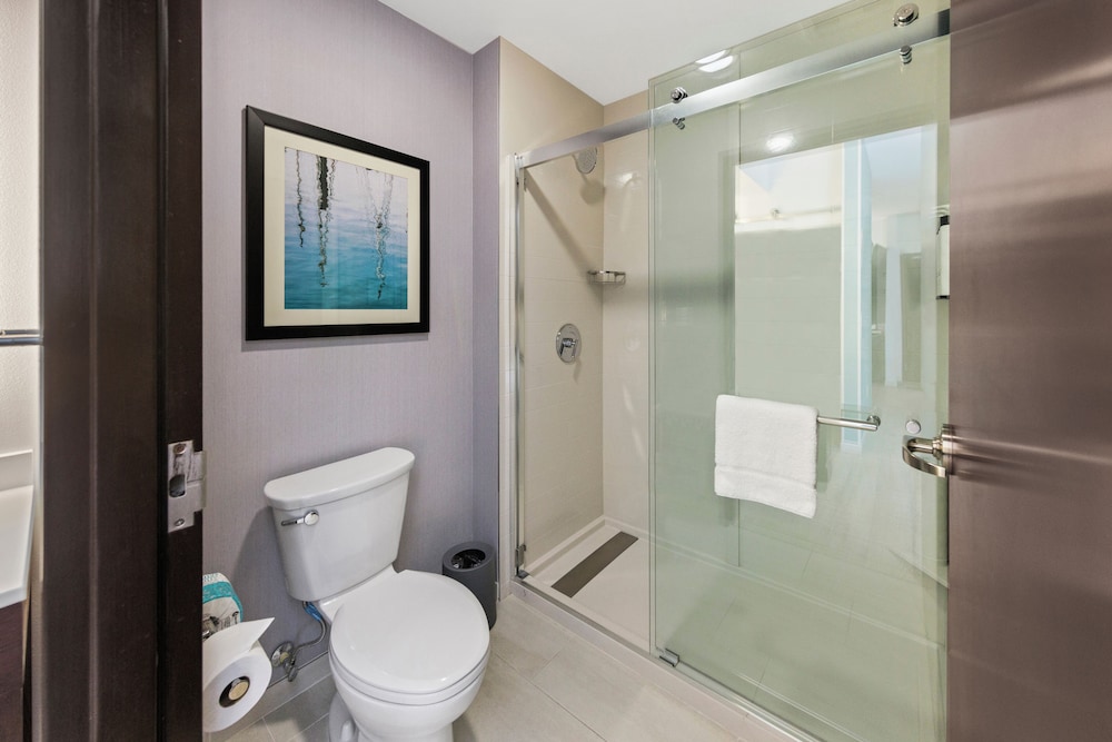 Hyatt Place West Palm Beach/Downtown 68/70