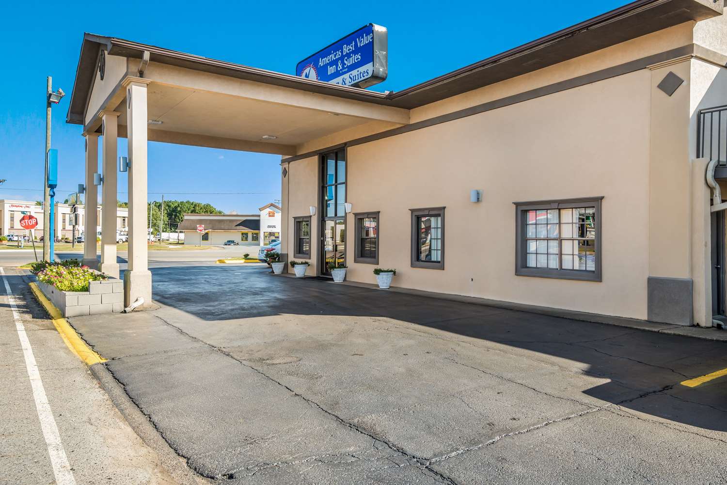 Americas Best Value Inn & Suites Arkadelphia 8/9