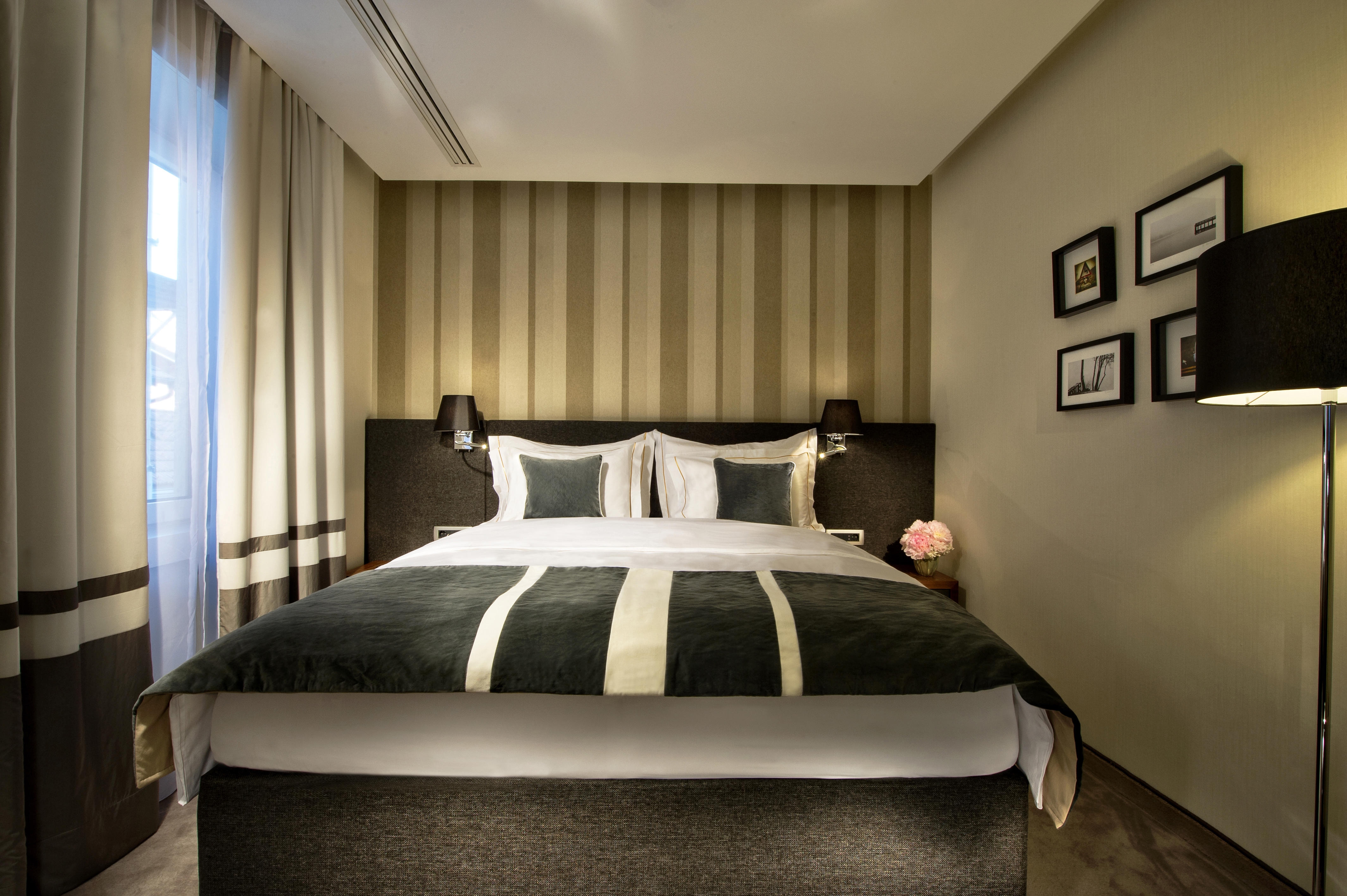 SUPERIOR, DELUXE, DOUBLE BED
