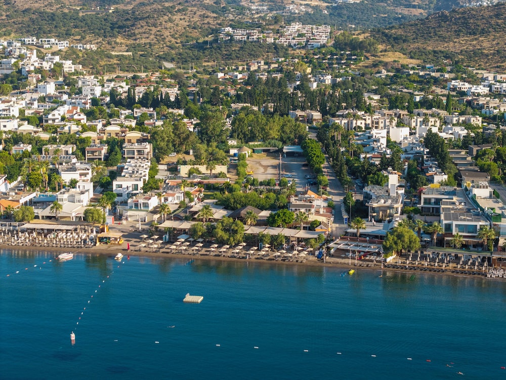 Kefi Beach And Suites 43/50