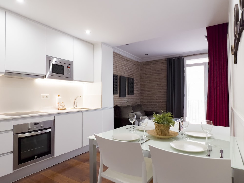 Enjoybcn Gaudi Apartments 26/50
