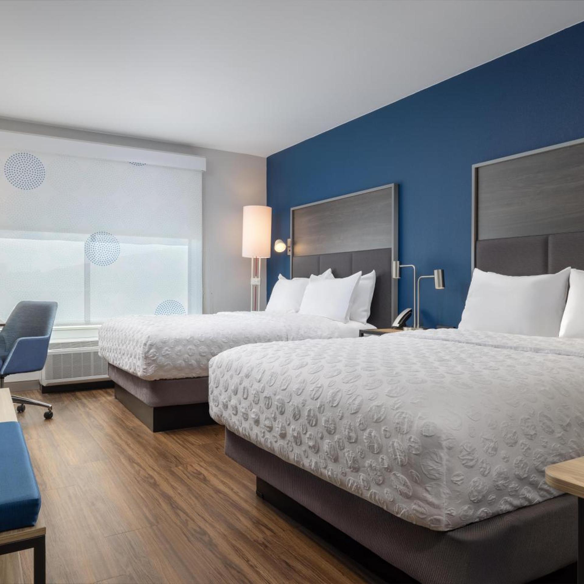 Room, King Bed, 2 Queen Beds, Accessible