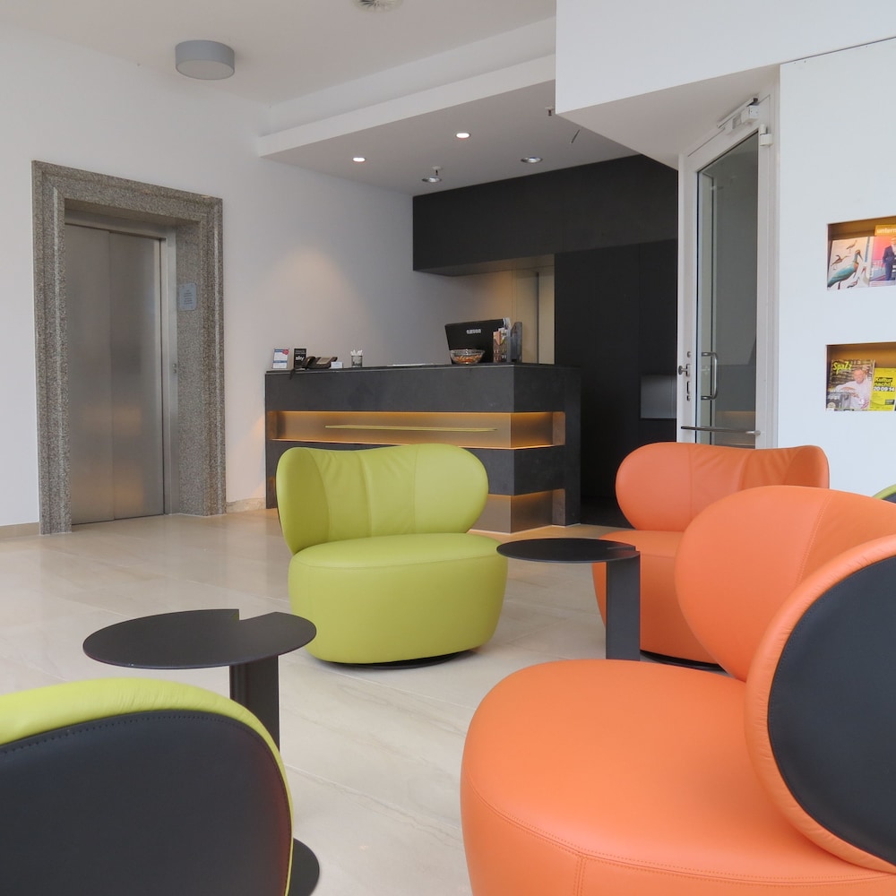 Comfor Hotel 4/72
