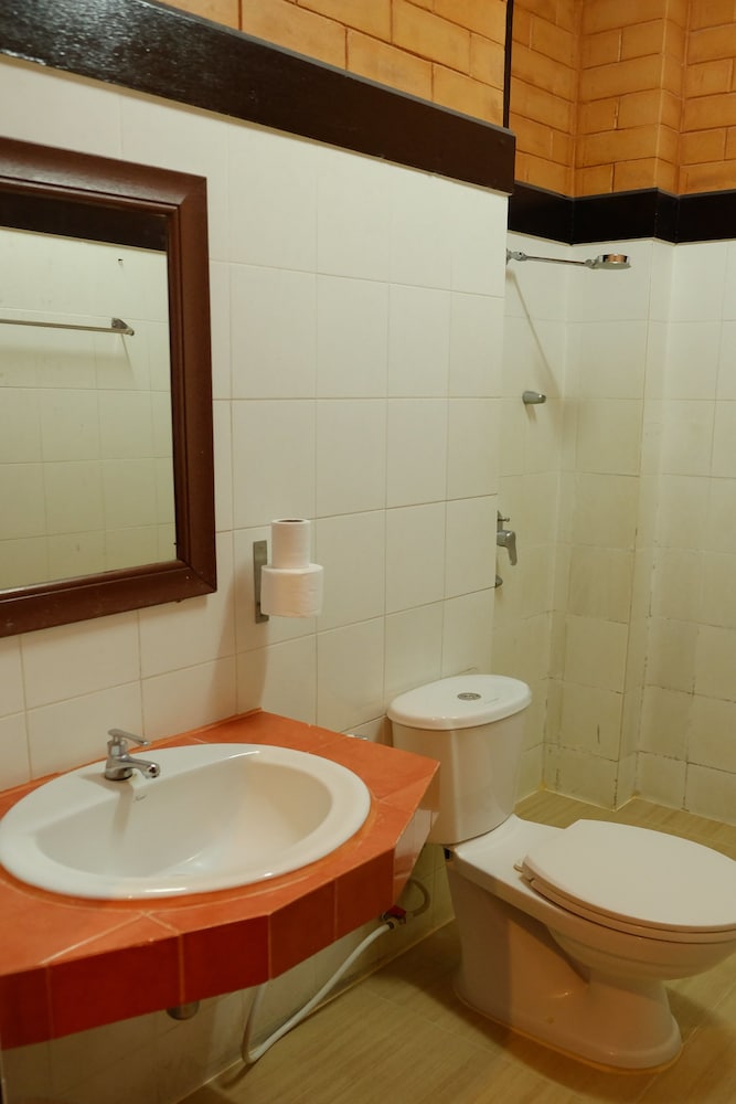 Changsova Hotel 35/36