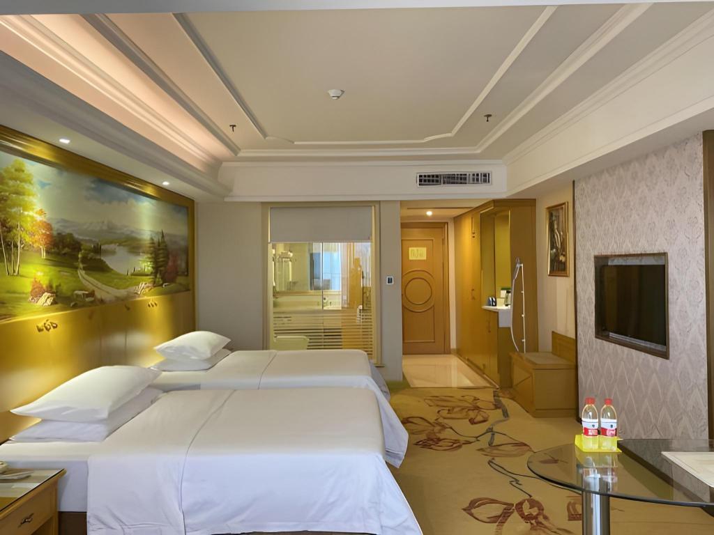 Vienna International Hotel (Zhongshan Torch Center Branch) 12/42
