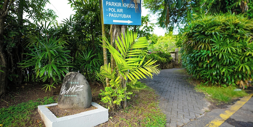 Grand Whiz Hotel Nusa Dua 62/75