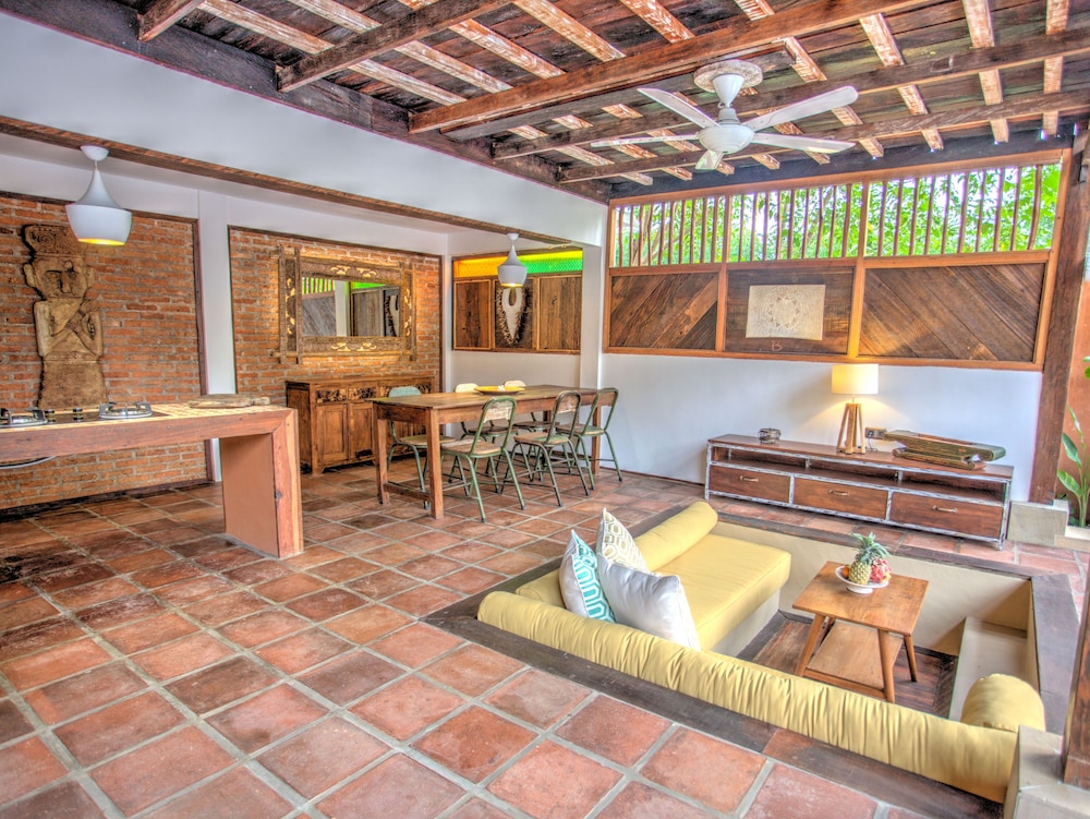 Apalagi Villas 35/50