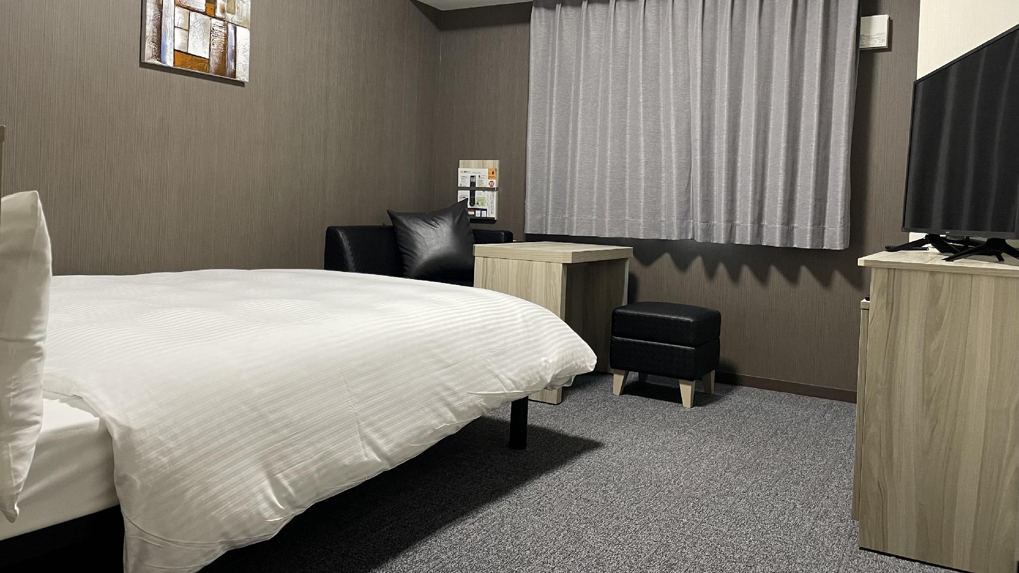 Semi Room, Standard, Semi Double Bed, Smoking