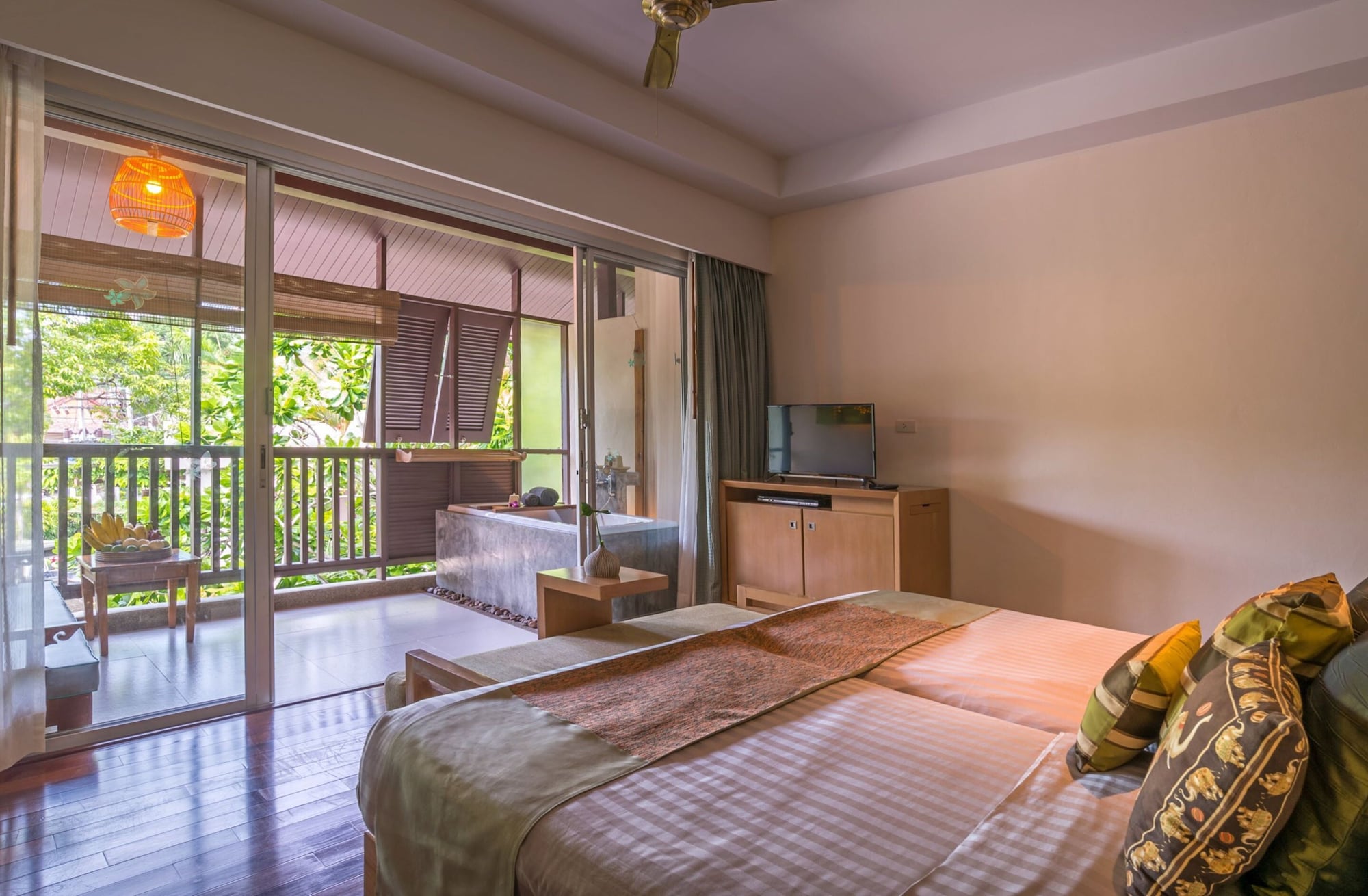 PREMIER ROOM