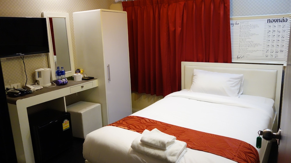 S30 Hotel 9/44