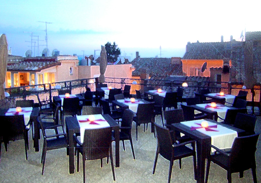 Castel Gandolfo 86/100