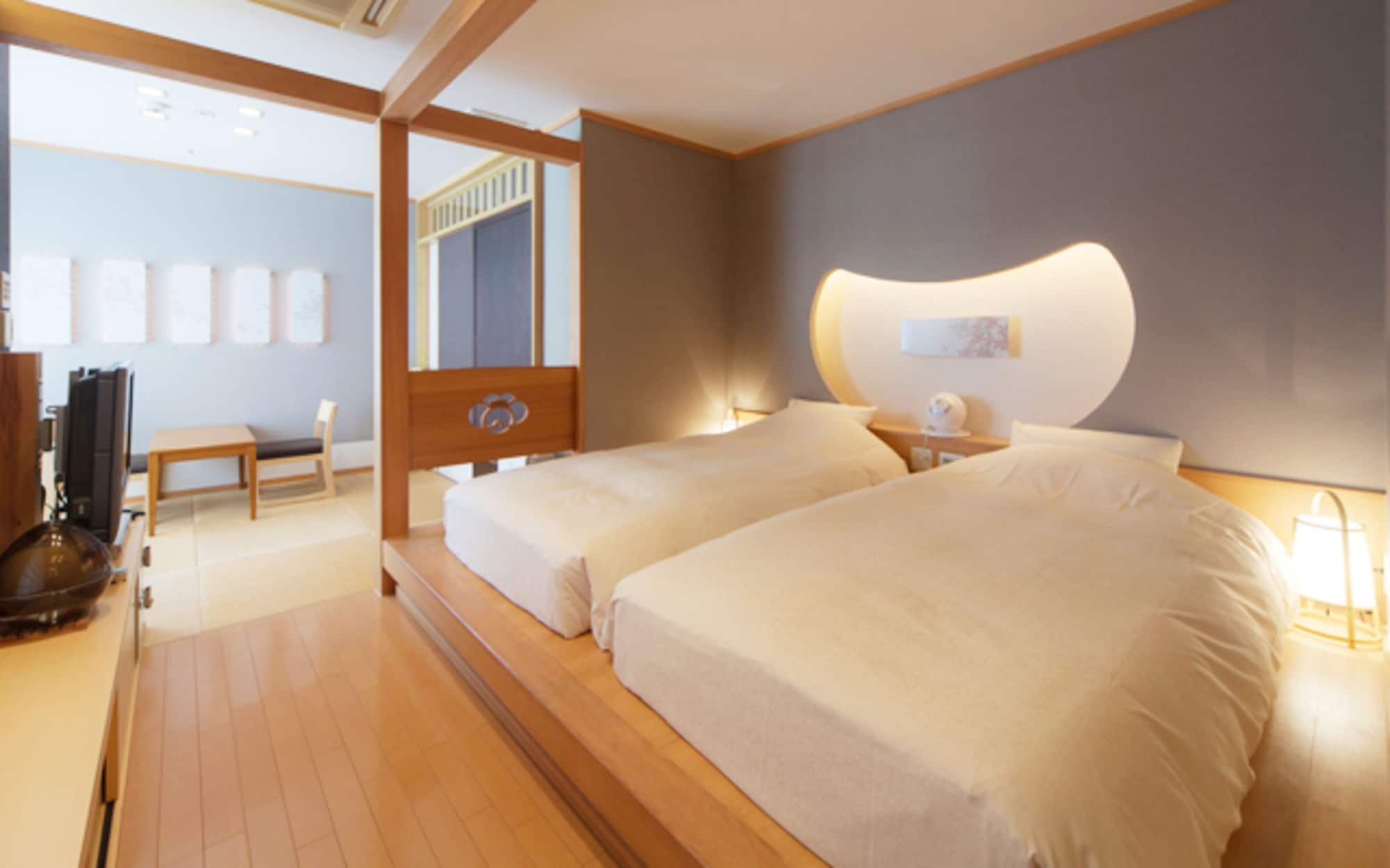 JAPANESE, MODERN, FUTON BED, TWIN BEDS, PRIVATE HOT SPRING BATH