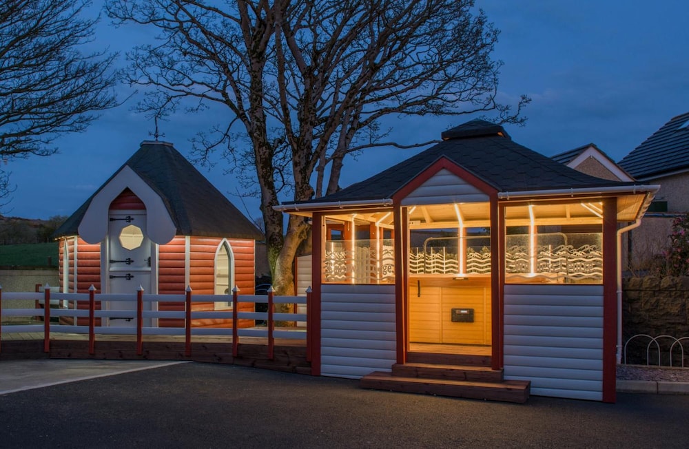 Causeway Lodge 4/50