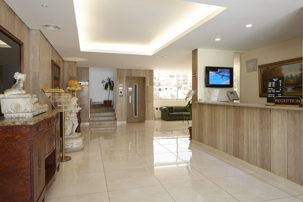 Zoukotel Hotel 35/50