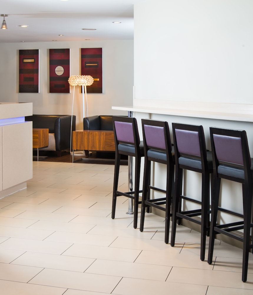 Holiday Inn Express Stirling 35/56