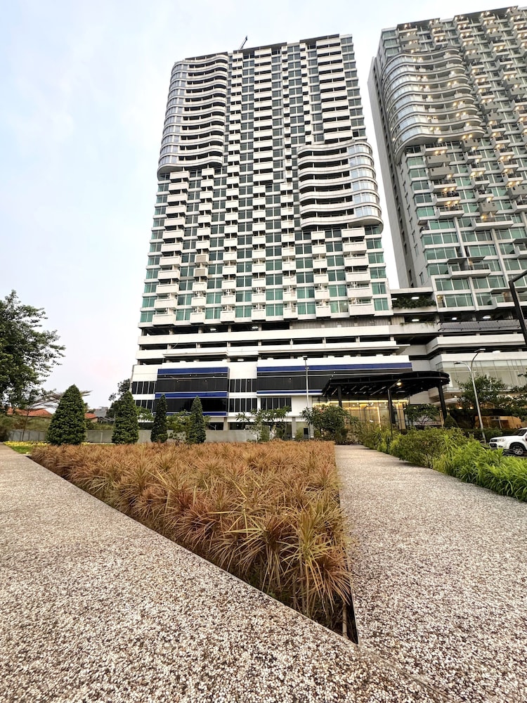 Howard Johnson By Wyndham Tangerang 58/62