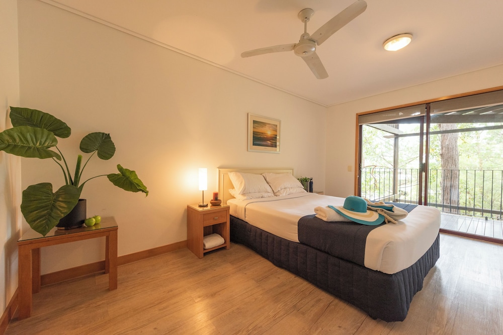 Kingfisher Bay Resort Fraser Island 16/50