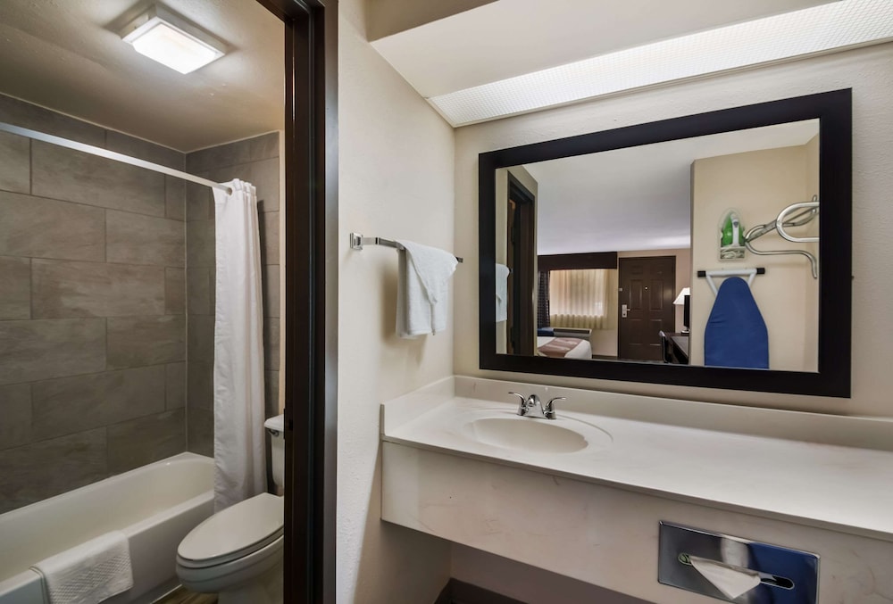 Quality Inn and Suites Round Rock Austin North 54/58