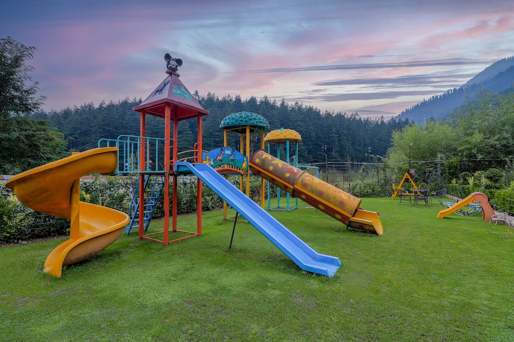 SNOW VALLEY RESORTS 41/66