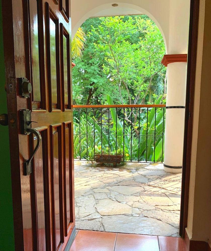 La Ceiba Hotel Spa And Restaurant 56/61