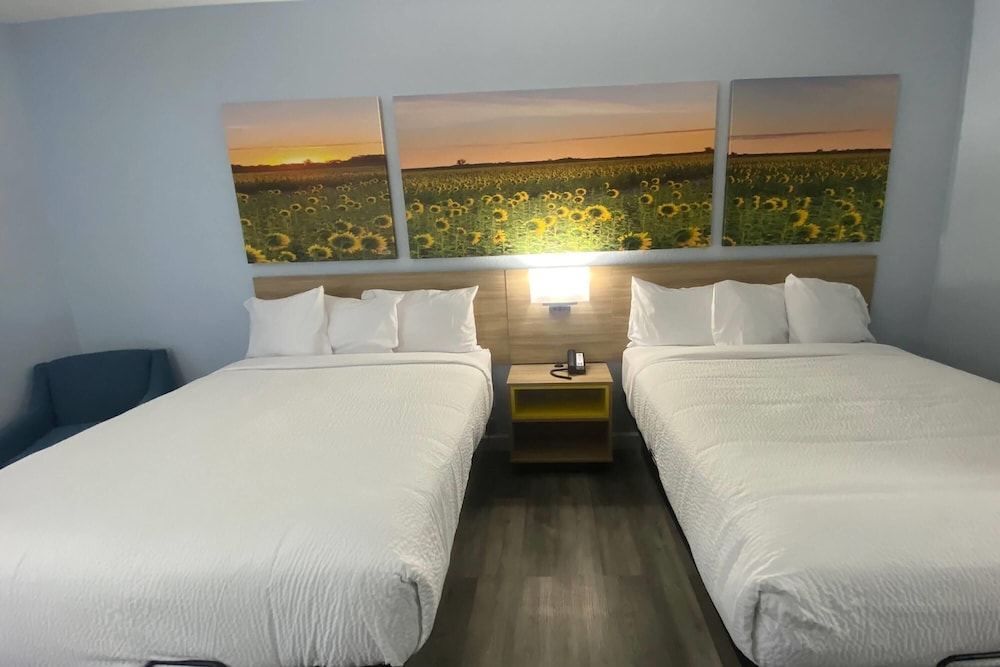 Days Inn by Wyndham Dodge City 13/56