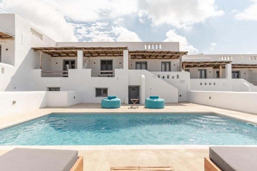 White Cocoon Exclusive villas 10/68