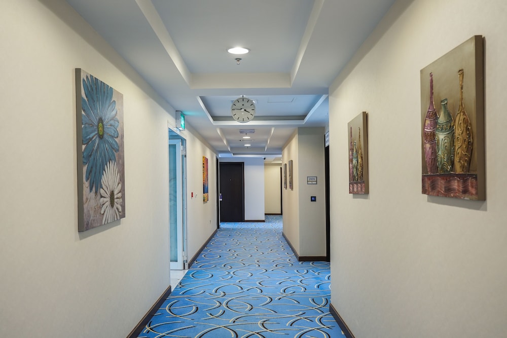 Grand Majestic Hotel Kuwait 7/50