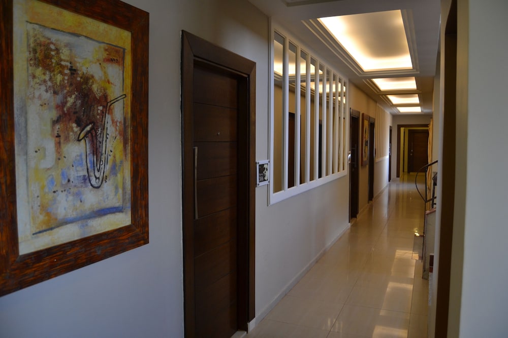 PLATINUM HOTEL 25/45