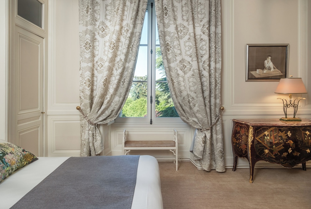 Chateau de Rochecotte 30/50