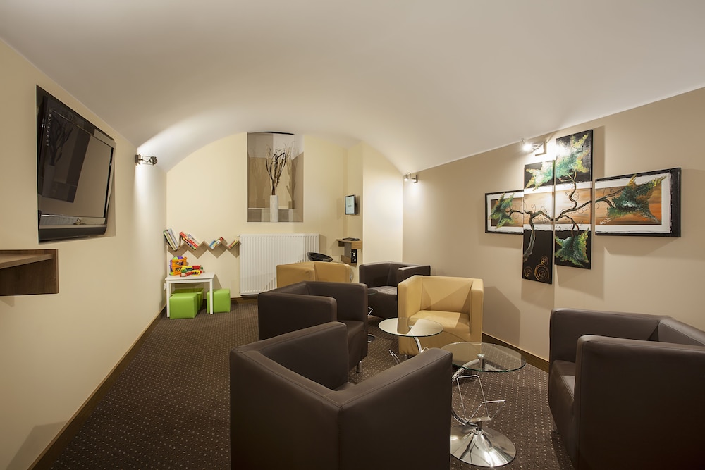 Yarden Aparthotel by Artery Hotels 50/62