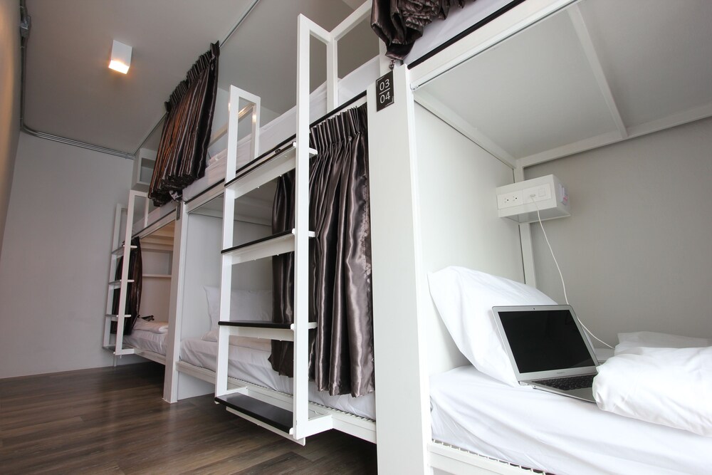 Diff Hostel 30/72