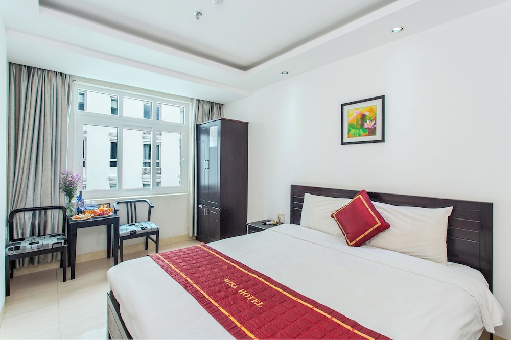 Misa Hotel 35/75