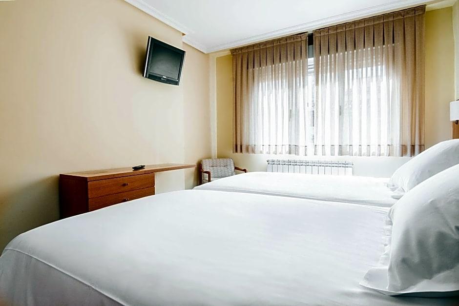 Hotel Isasa 8/35