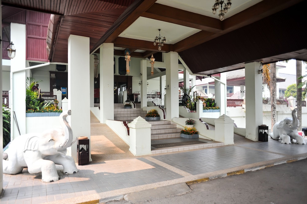 Kahavadi Chiang Rai, Curio Collection by Hilton 48/50
