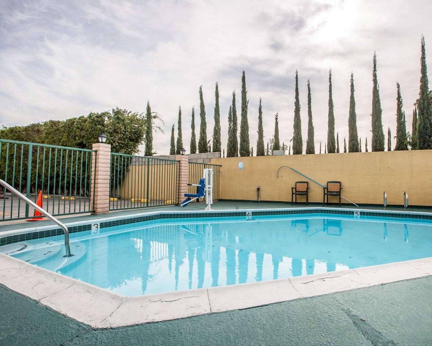 Gateway Inn Gardena Los Angeles South 30/45
