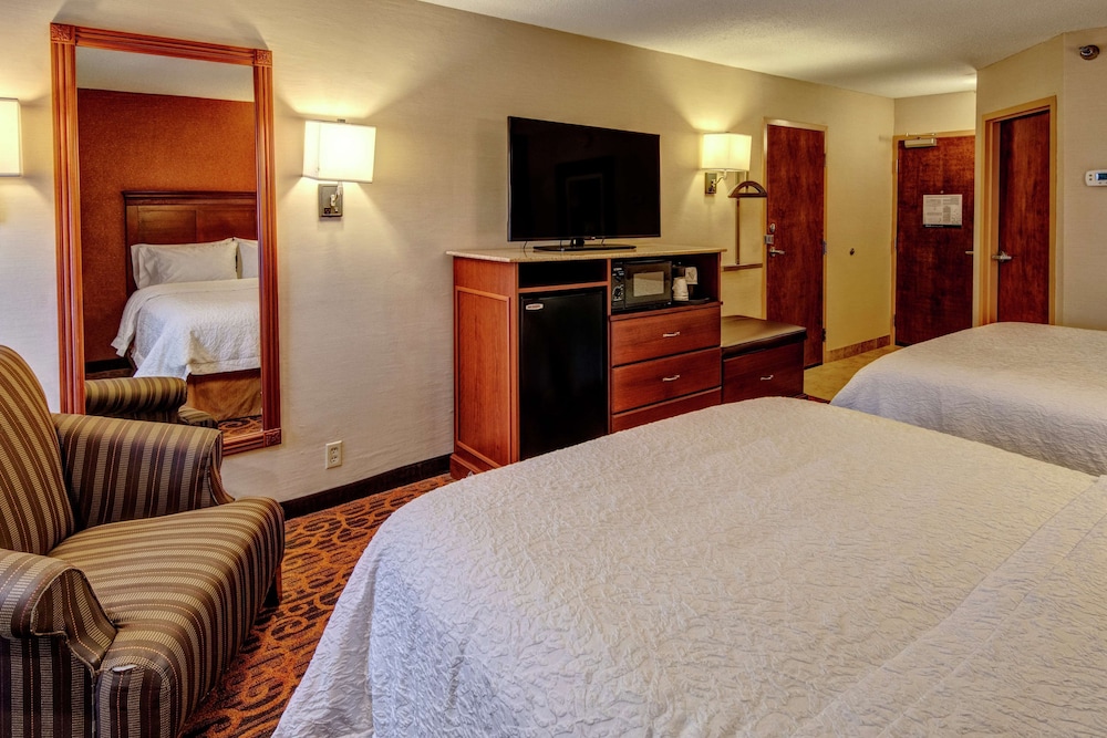 Hampton Inn Winchester 9/40