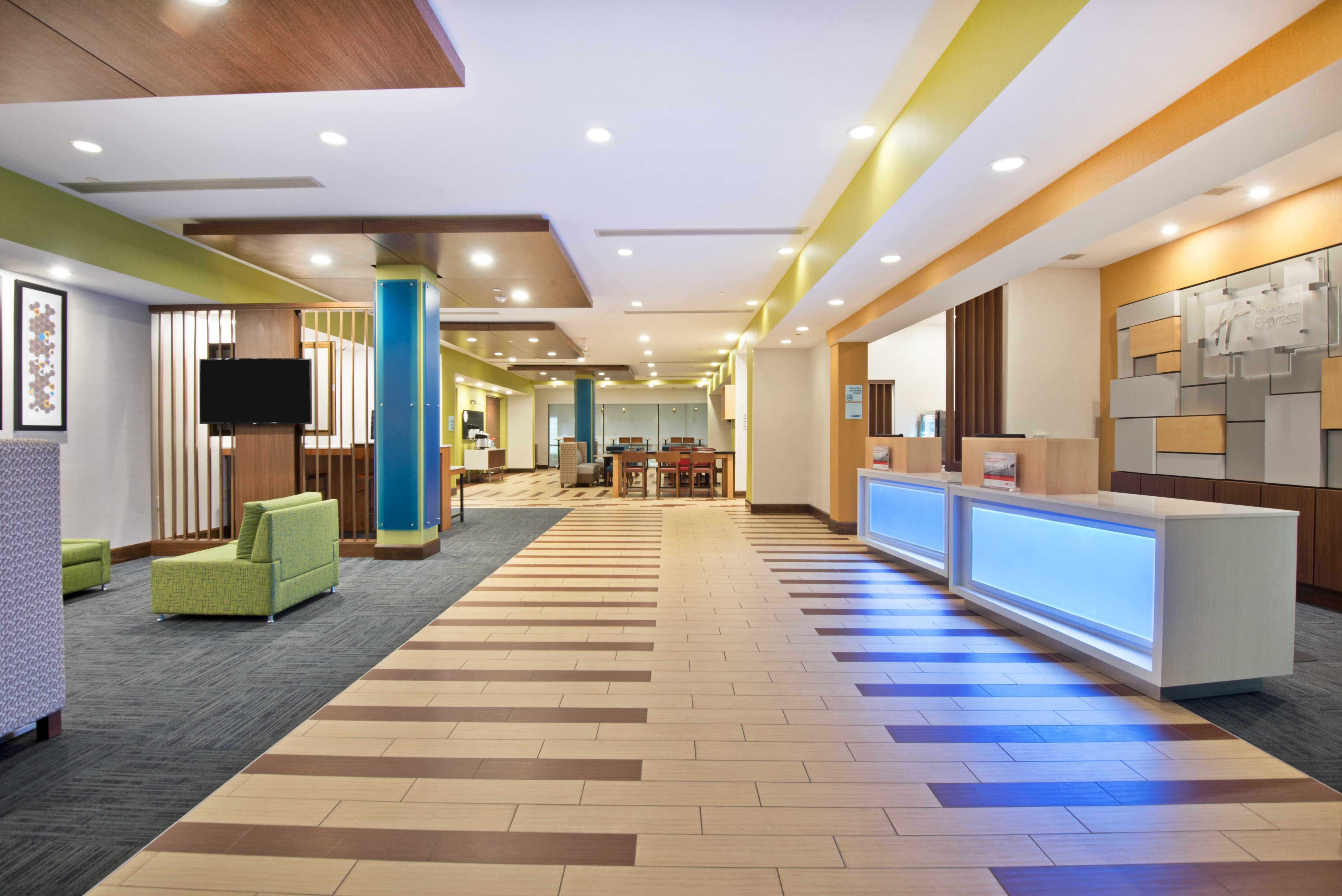 Holiday Inn Express & Suites UNIONTOWN 9/54