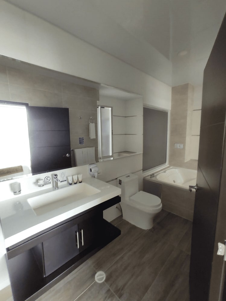 Hotel Andinos Plaza 47/48