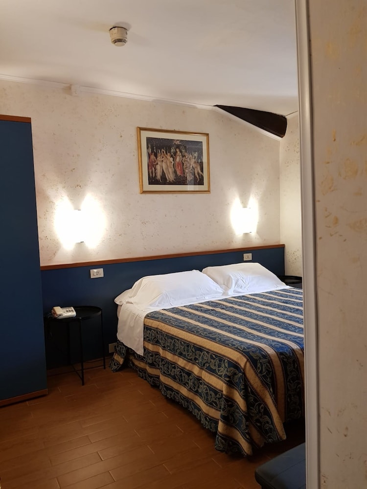 Hotel Julia 15/66