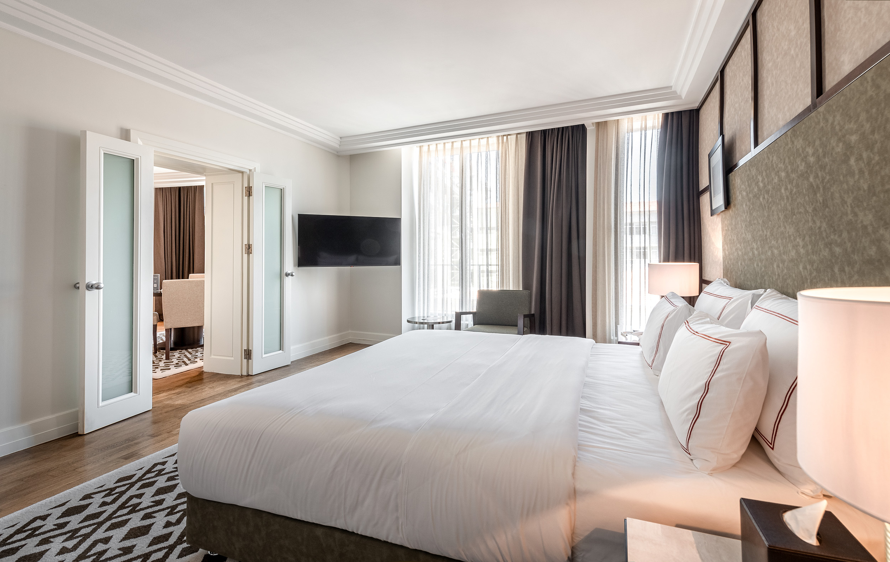 Deluxe, Suite
