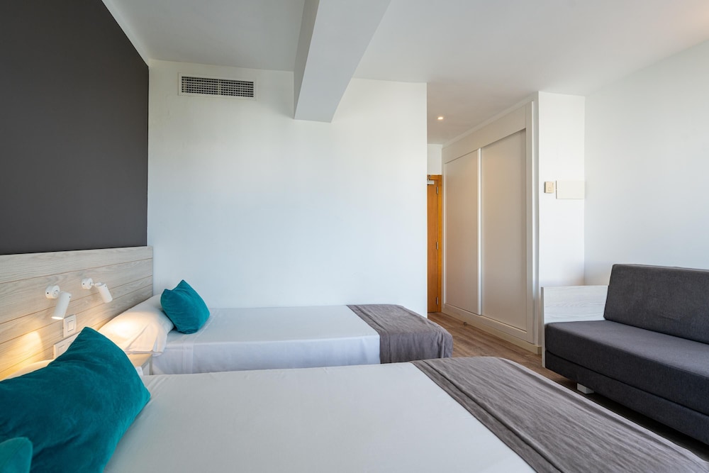 THB Niagara - Adults Only 32/62
